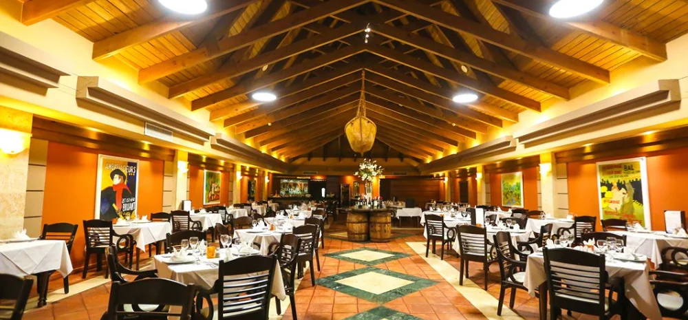 Interior view of Vista Sol Hotel Punta Cana.
